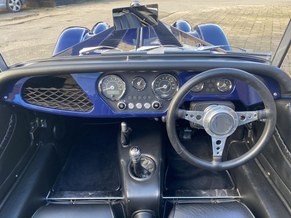 2015 Morgan +4 GDI low mileage and special colour! Photograph