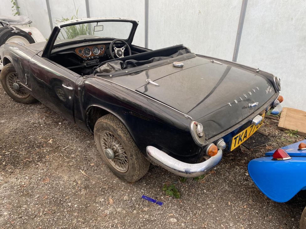 Barn find 1969 triumph Spitfire mk3 for restoration. Photograph