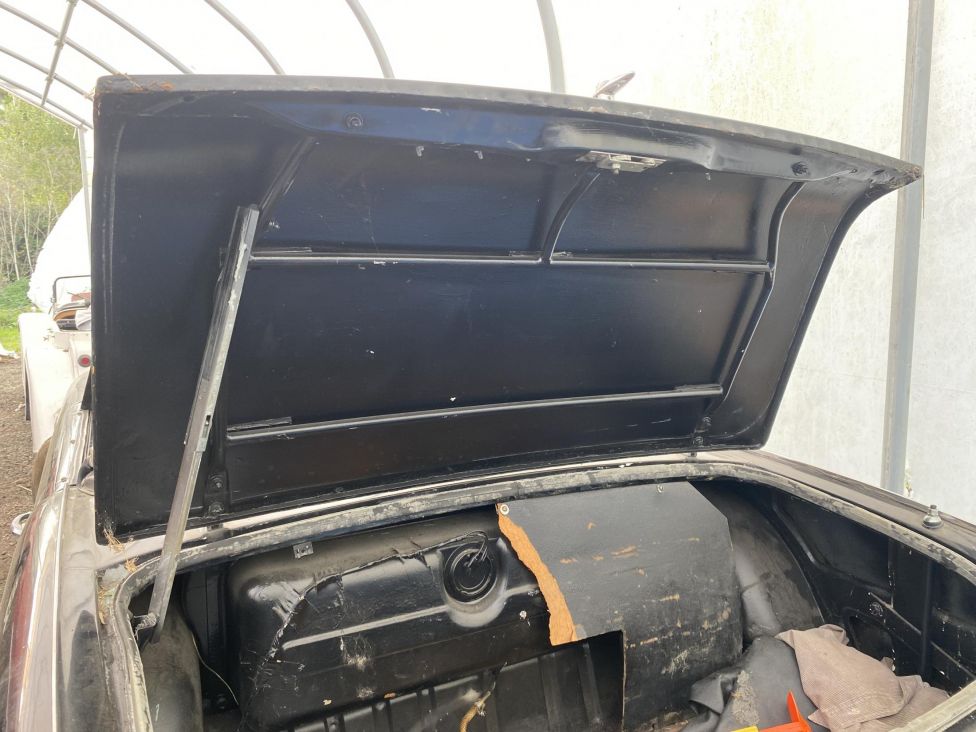 Barn find 1969 triumph Spitfire mk3 for restoration. Photograph