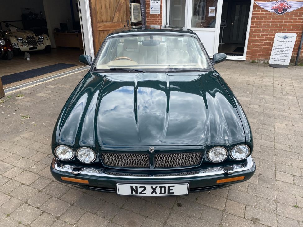 1996 Jaguar XJR-6 4.0 Auto Photograph