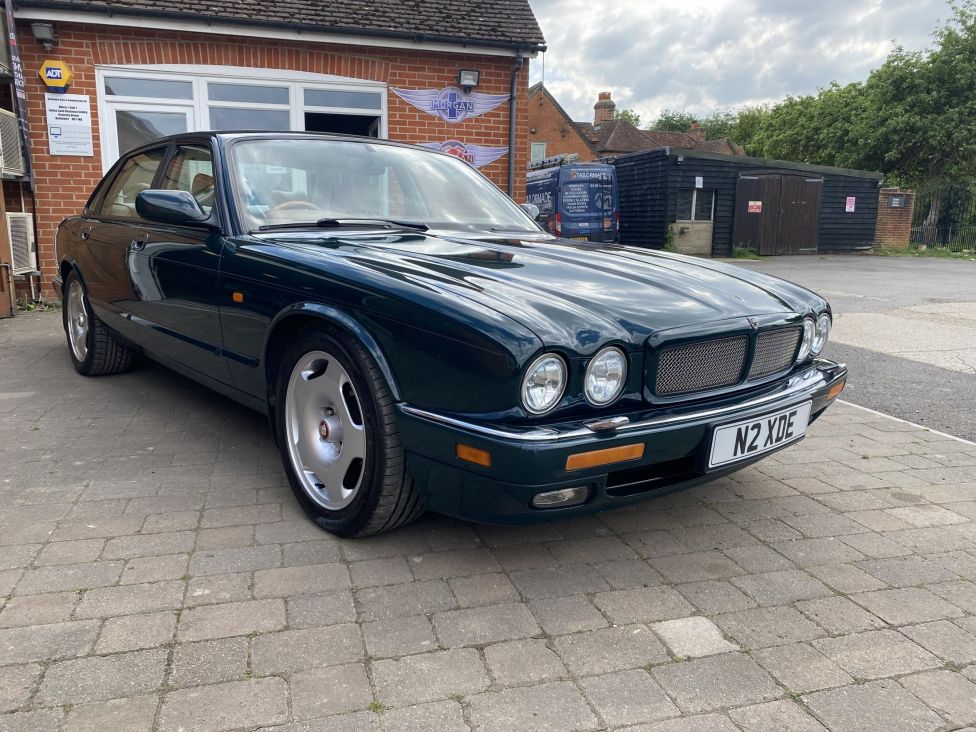 1996 Jaguar XJR-6 4.0 Auto Photograph