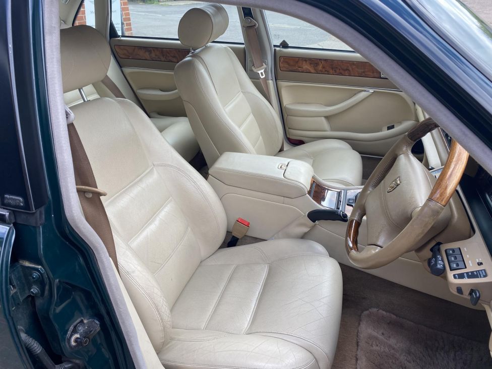 1996 Jaguar XJR-6 4.0 Auto Photograph
