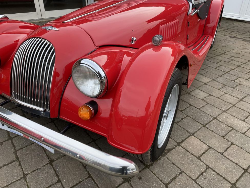 2000 Morgan plus 8 3.9L with ECU chip and only 1 owner from new! Photograph