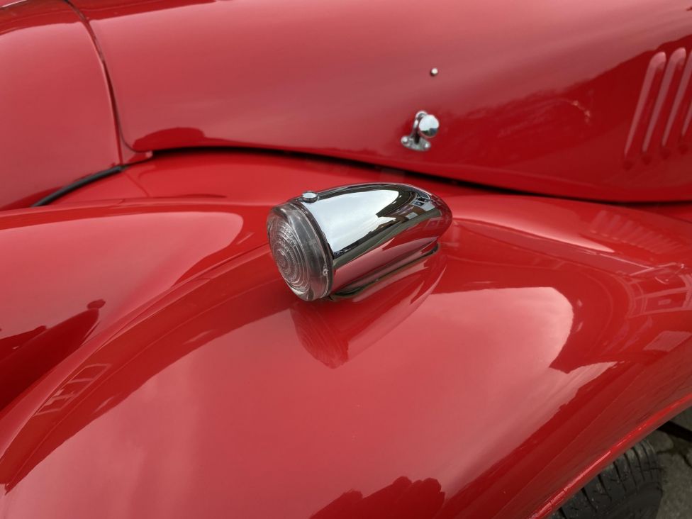 2000 Morgan plus 8 3.9L with ECU chip and only 1 owner from new! Photograph