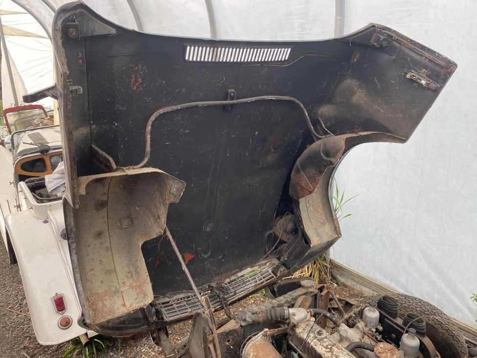 Barn find 1969 triumph Spitfire mk3 for restoration. Photograph