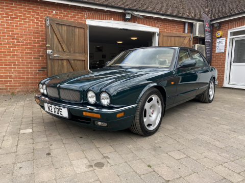 1996 Jaguar XJR-6 4.0 Auto